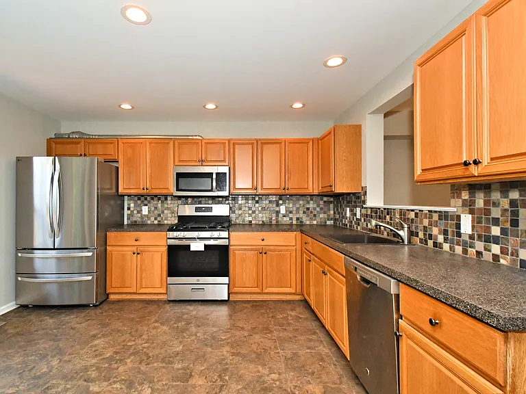 18 Norsham Way #1 — Photo 37