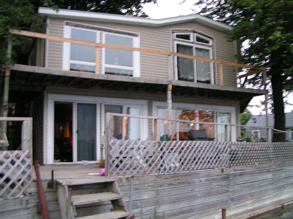 Front of house, facing the lake