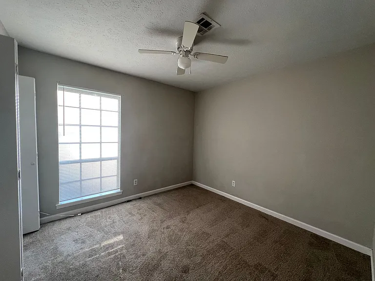 107 Richmond Way — Photo 8