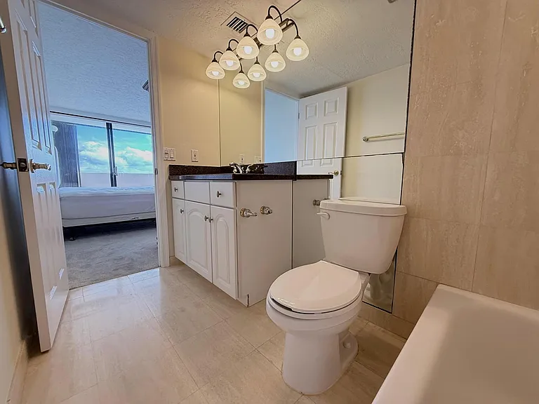 5600 N Flagler Dr #2209 — Photo 43