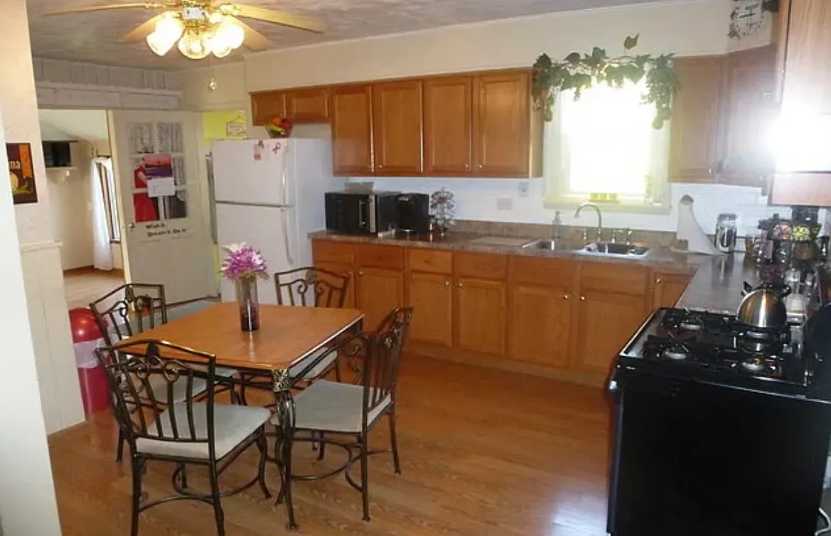 3 bed, 2.0 bath, 1533 sqft, $2,550 — Photo 4