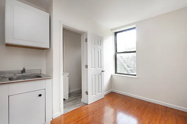 Rented by R New York | media 3