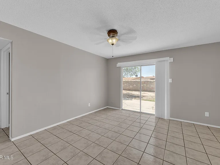228 Caribe Cir — Photo 9