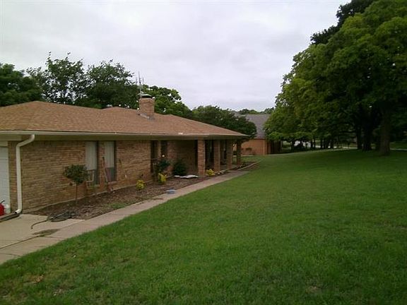 2nd image of 731 NW Tarrant Ave