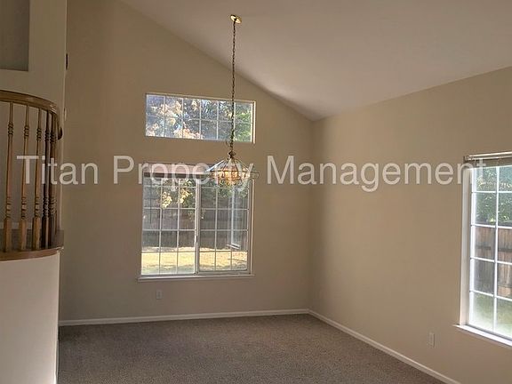 3rd image of 100 Orange Blossom Cir