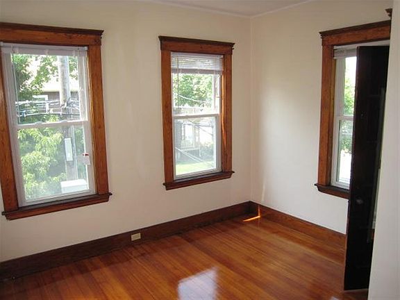 2nd image of 79 Capen St E #2A