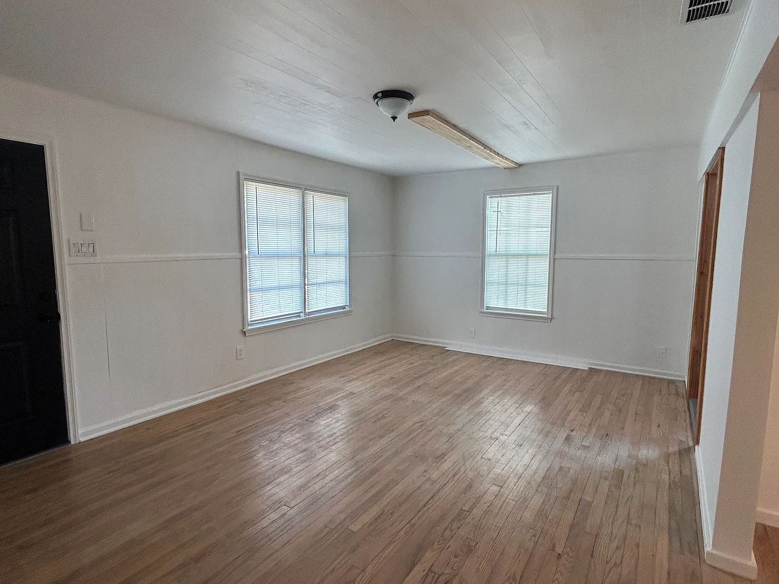 3 bed, 1016 sqft, $1,200 — Photo 3