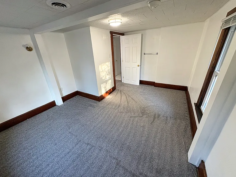 41 N Lancaster St — Photo 14