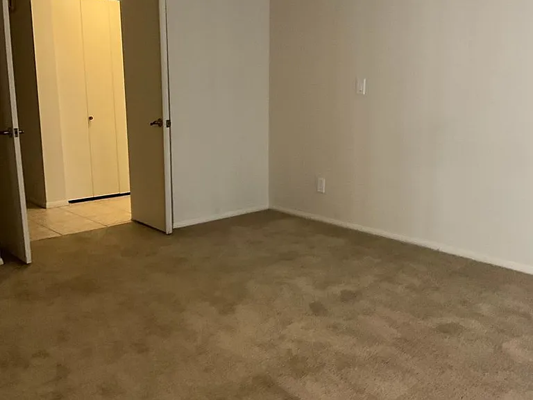 5122 E Edgemont Ave — Photo 8