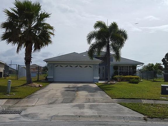 2nd image of 1035 Apopka Woods Ln