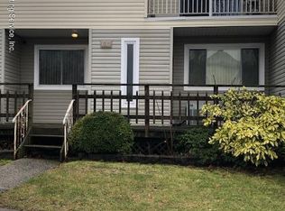 403-2 Willow Rd, Staten Island, NY 10314