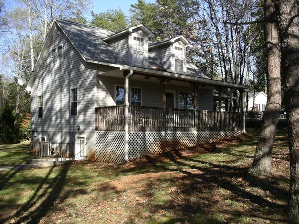 2490 Diamond Hill Rd, Moneta, VA 24121