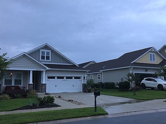 2nd image of 2544 Lantana Ln