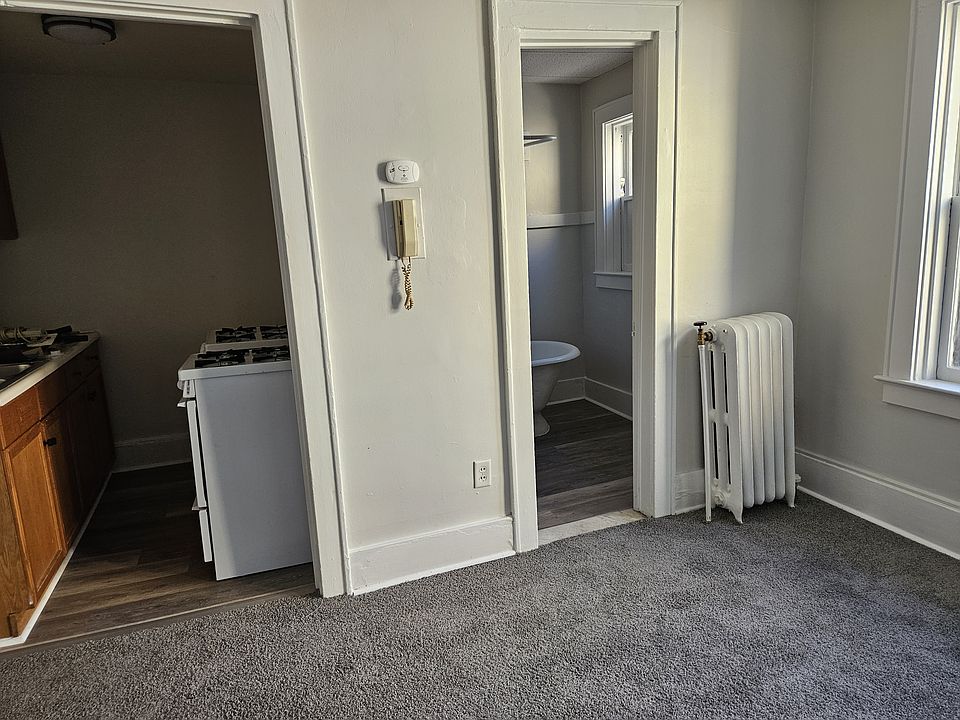 1st image of 275 Park Ave #7