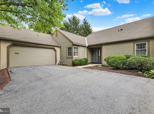 2022 Meadow Gln, Wyomissing, PA 19610