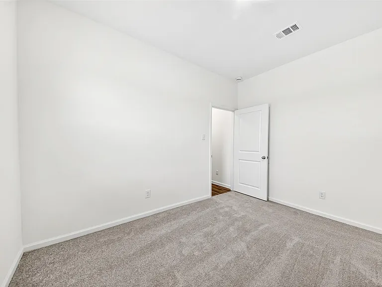 15049 Ronan Dr — Photo 13