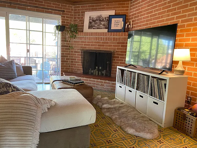 1828 N Campbell Ave — Photo 8