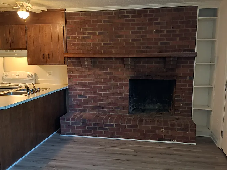 179 Oak Hill Dr #A — Photo 3