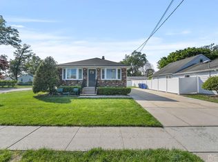 1067 Riverton St, North Brunswick, NJ 08902