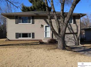 15206 Madison St, Omaha, NE 68137