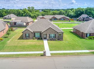 5301 S Barnett Ave, Bartlesville, OK 74006