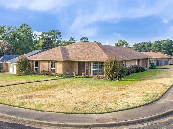 2nd image of 1610 Shady Creek Cir