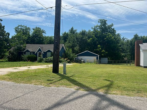 3rd image of 3928 Prairie Ln