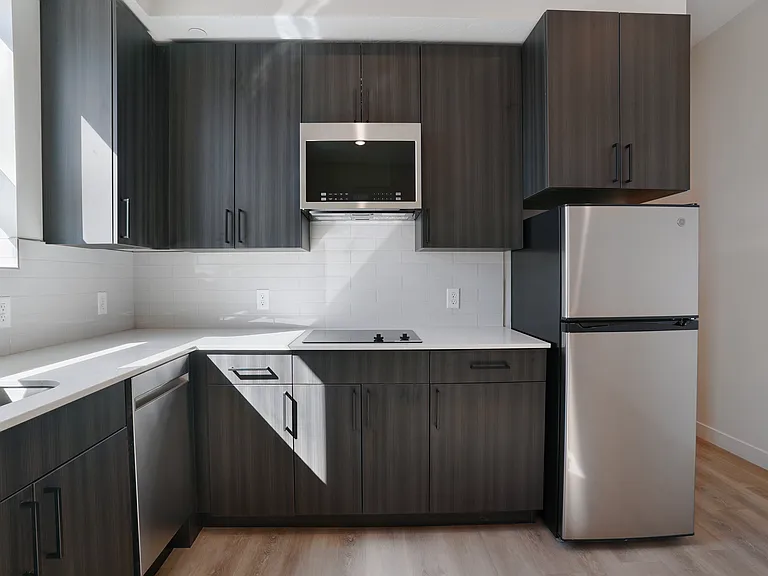 9Ten Apartments — Photo 13