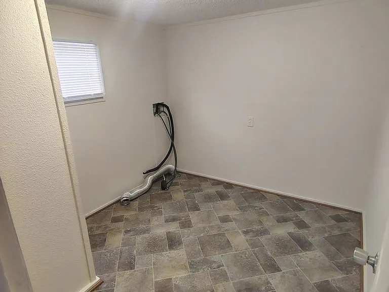 208 Spruce St #4 — Photo 9