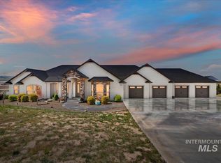 9901 Salmon Ridge Pl, Nampa, ID 83686