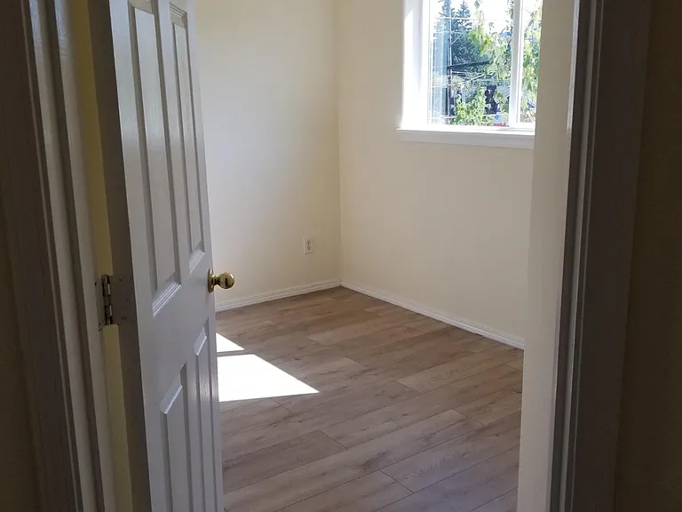 12161 SE Harold St — Photo 10