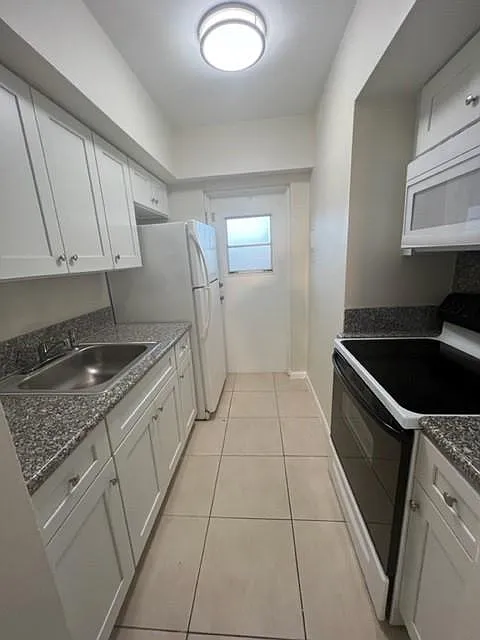 1 bed, 600 sqft, $1,725 — Photo 3