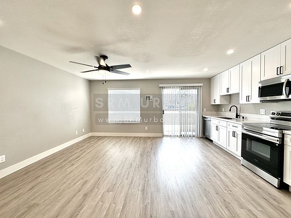 4th image of 959 Vine St APT 15