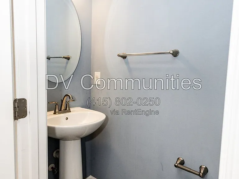 7226 Hillsview Dr — Photo 17