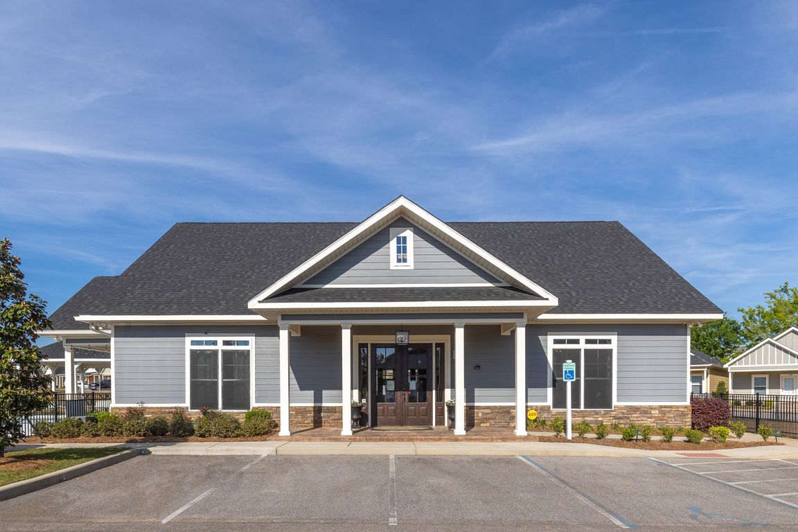 Leasing Office