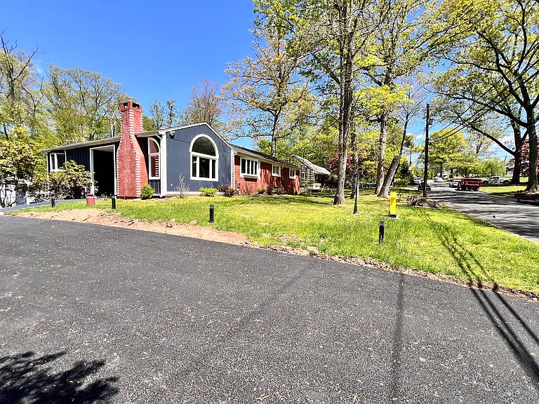 12 Haring Dr — Photo 16