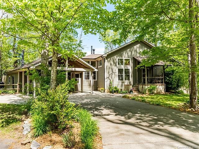 1st image of 40 Goldenwood Ln
