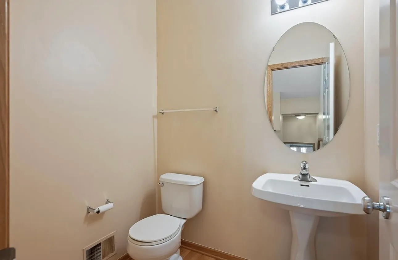 2 bed, 1340 sqft, $3,095 — Photo 1