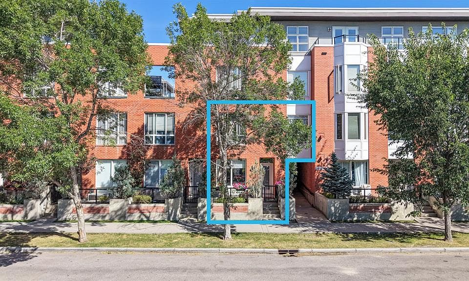 1st image of 830 S Centre Ave NE #113