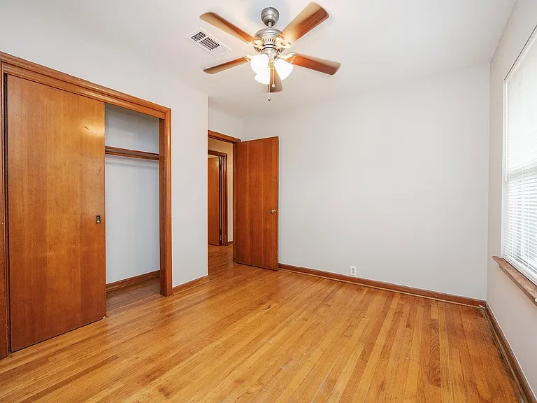 1018 W 31st St — Photo 36