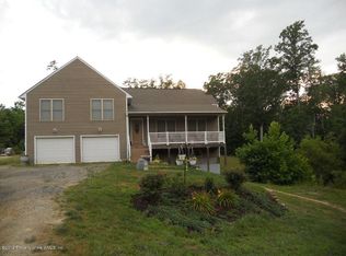 79 Marina Dr, Surry, VA 23883