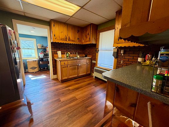 3rd image of 415 County Street