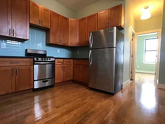 921 Broadway, #3L