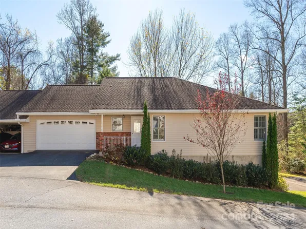 54 Ashley Hill Ln, Hendersonville, NC 28791