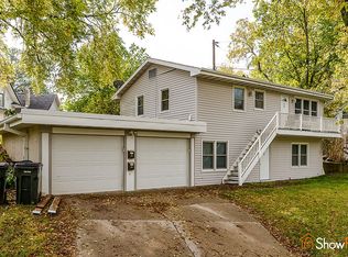 326 N Riverside Dr, Ames, IA 50010