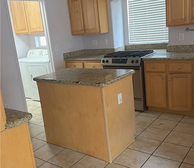7623 Ribbon Garland Ct — Photo 1