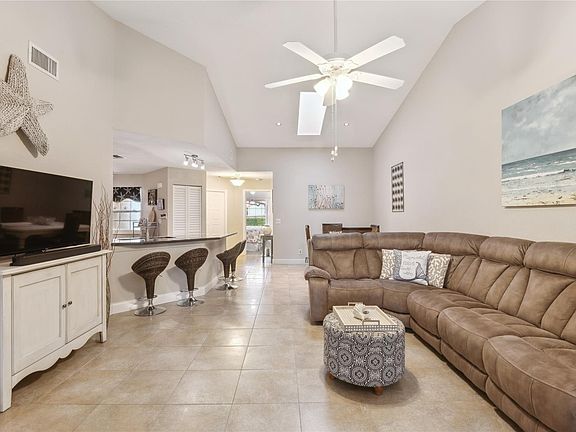 2nd image of 35 Centennial Court