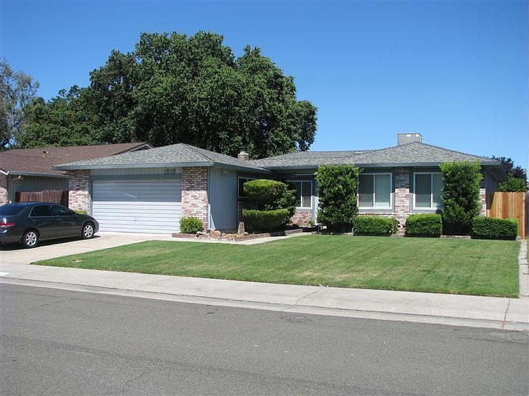 1st image of 1515 Pecos Cir