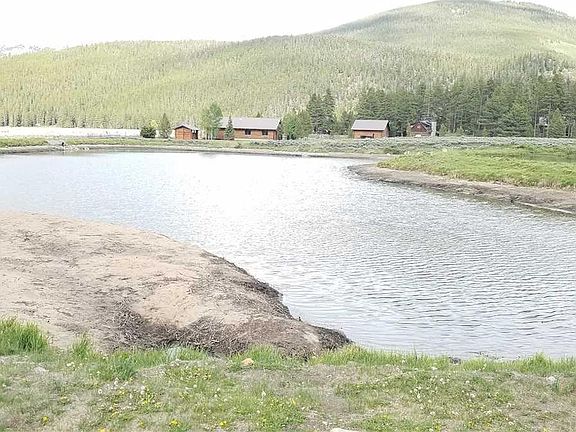 3rd image of 576 Wolf Canyon Dr