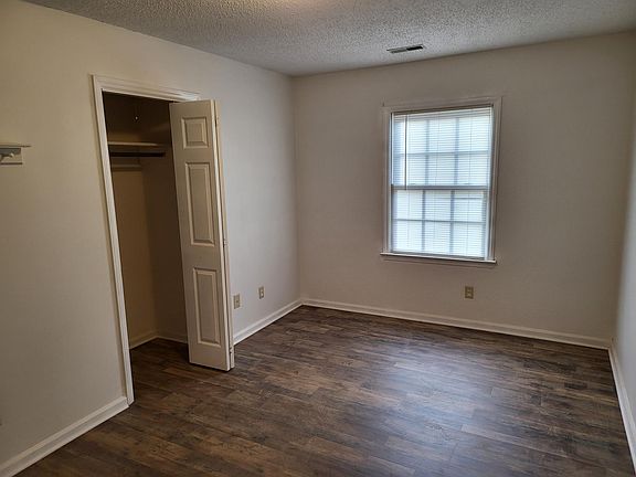 5th image of 4627 Old Lantern Way